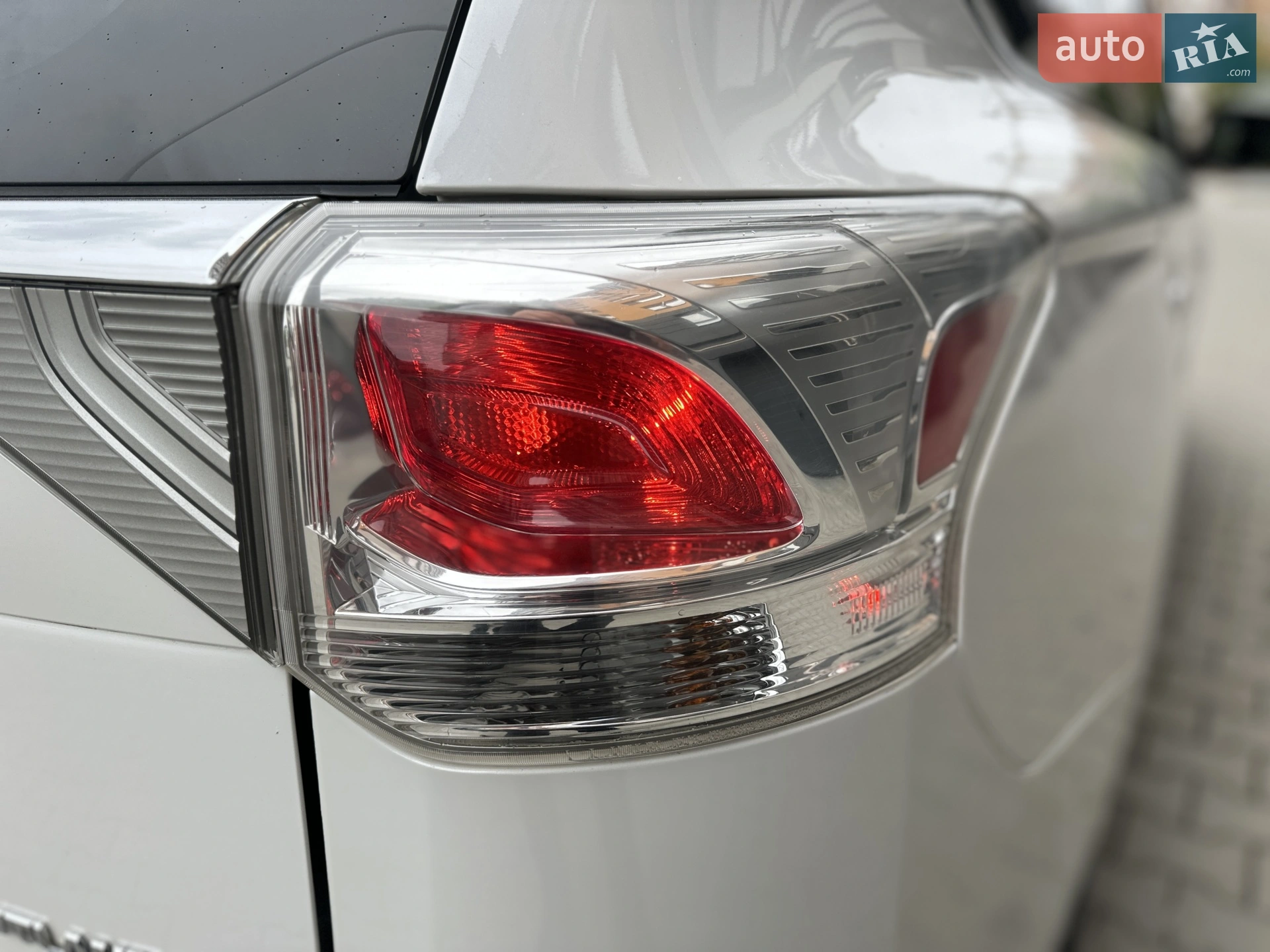 2013 Mitsubishi Outlander - мініатюра 10