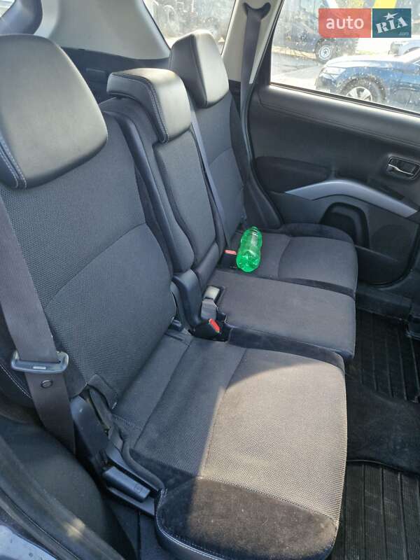 Внедорожник / Кроссовер Mitsubishi Outlander 2009 в Тернополе