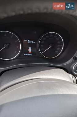 Внедорожник / Кроссовер Mitsubishi Outlander 2020 в Ирпене
