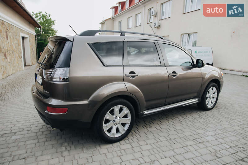 Позашляховик / Кросовер Mitsubishi Outlander 2011 в Бучачі фото 4 Позашляховик / Кросовер Mitsubishi Outlander 2011 в Бучачі