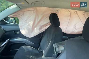 Позашляховик / Кросовер Mitsubishi Outlander 2009 в Києві