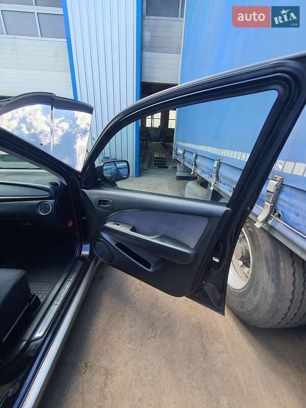 Внедорожник / Кроссовер Mitsubishi Outlander 2006 в Виннице фото 6 Внедорожник / Кроссовер Mitsubishi Outlander 2006 в Виннице