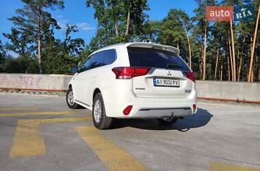 Внедорожник / Кроссовер Mitsubishi Outlander 2019 в 