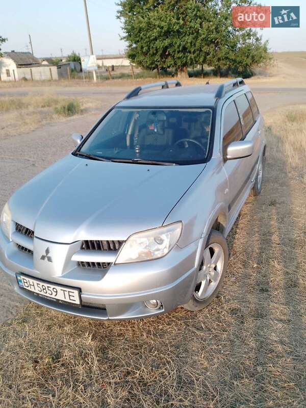 Mitsubishi Outlander 2008