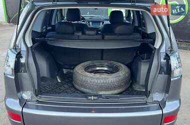 Внедорожник / Кроссовер Mitsubishi Outlander 2008 в 