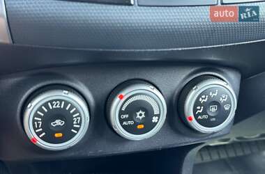 Внедорожник / Кроссовер Mitsubishi Outlander 2008 в 