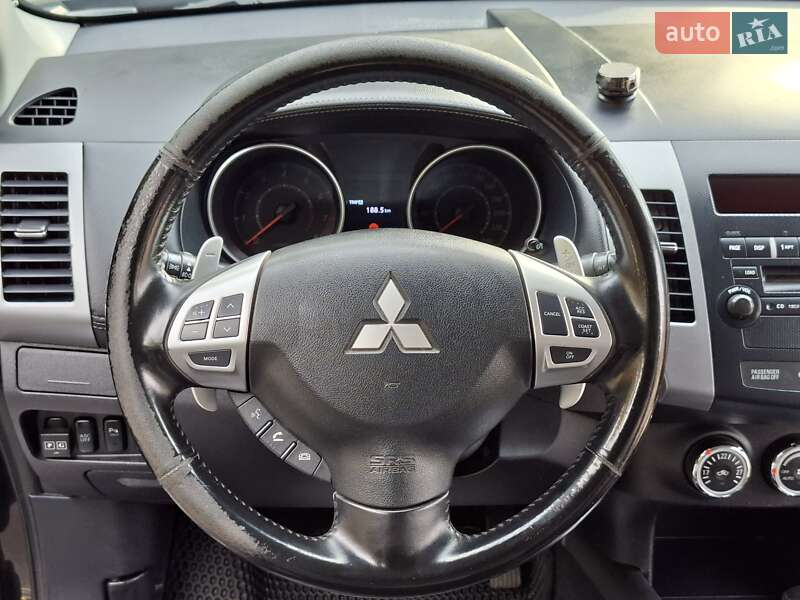 Позашляховик / Кросовер Mitsubishi Outlander 2010 в Чернігові
