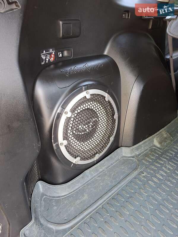 Позашляховик / Кросовер Mitsubishi Outlander 2010 в Чернігові