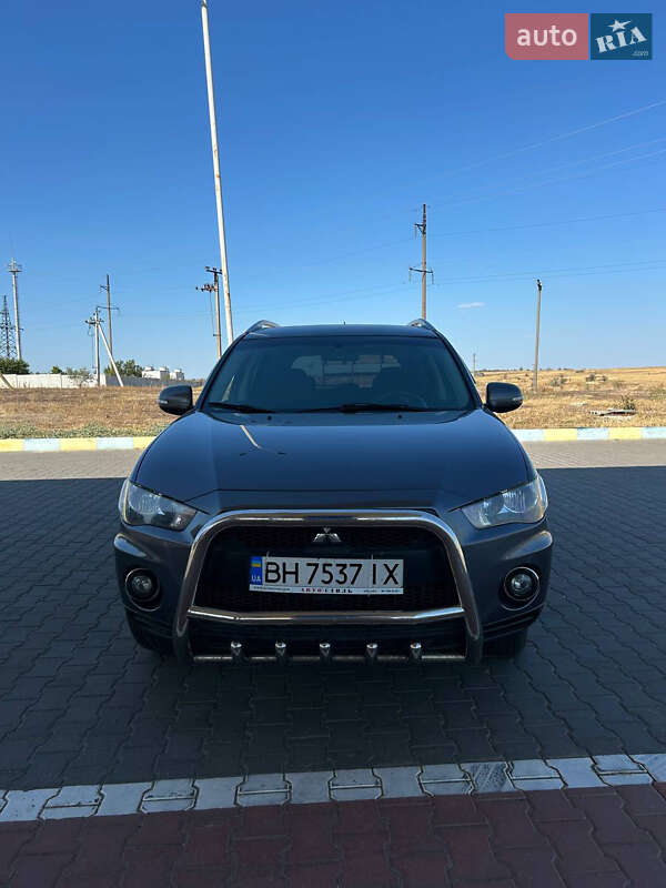 Внедорожник / Кроссовер Mitsubishi Outlander 2010 в Измаиле