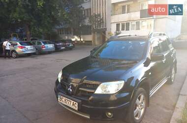 Внедорожник / Кроссовер Mitsubishi Outlander 2007 в 