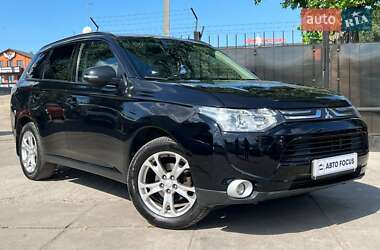 Внедорожник / Кроссовер Mitsubishi Outlander 2013 в Киеве
