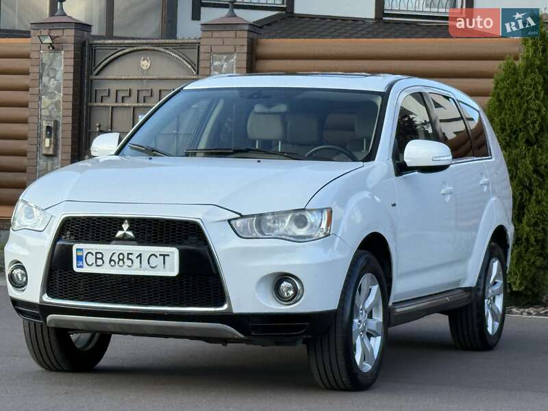 Внедорожник / Кроссовер Mitsubishi Outlander 2011 в Киеве