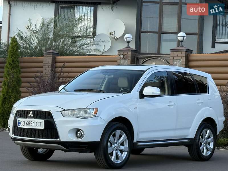 Внедорожник / Кроссовер Mitsubishi Outlander 2011 в Киеве