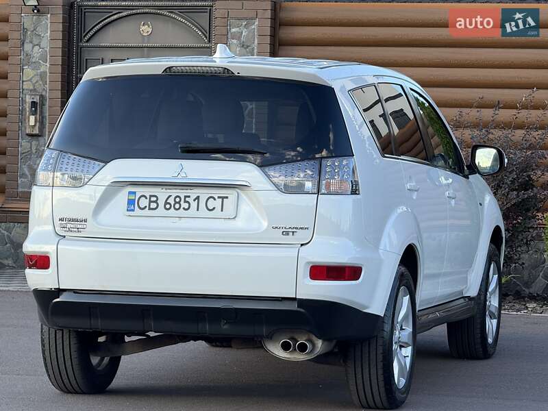 Внедорожник / Кроссовер Mitsubishi Outlander 2011 в Киеве