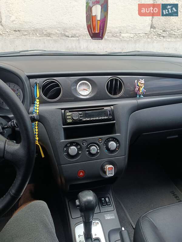 Позашляховик / Кросовер Mitsubishi Outlander 2007 в Харкові