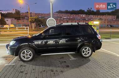 Внедорожник / Кроссовер Mitsubishi Outlander 2007 в 