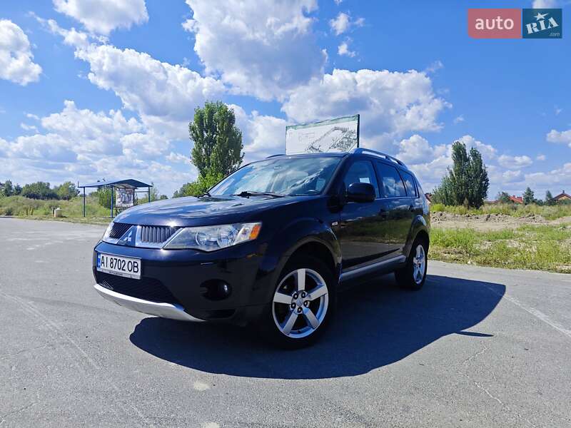 Внедорожник / Кроссовер Mitsubishi Outlander 2009 в 