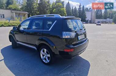 Внедорожник / Кроссовер Mitsubishi Outlander 2009 в 