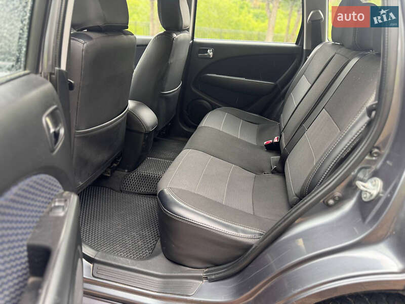 Позашляховик / Кросовер Mitsubishi Outlander 2008 в Косові фото 10 Позашляховик / Кросовер Mitsubishi Outlander 2008 в Косові