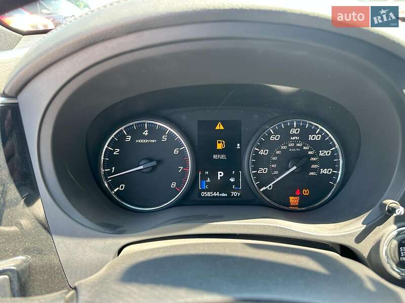 Внедорожник / Кроссовер Mitsubishi Outlander 2019 в Львове