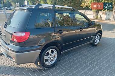 Позашляховик / Кросовер Mitsubishi Outlander 2005 в 