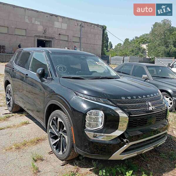 Внедорожник / Кроссовер Mitsubishi Outlander 2024 в Одессе