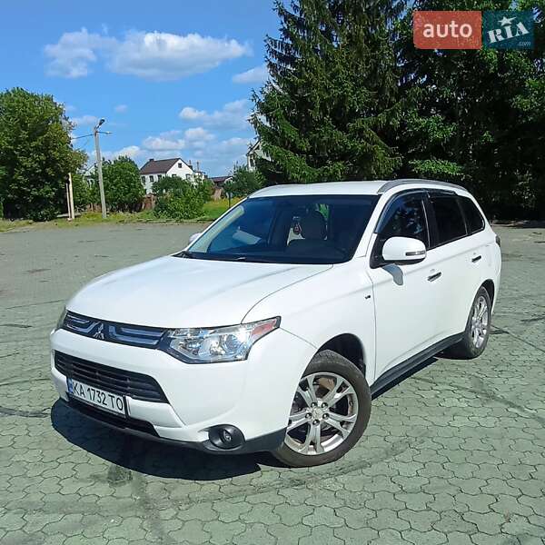 Mitsubishi Outlander 2013