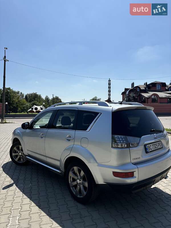 Внедорожник / Кроссовер Mitsubishi Outlander 2010 в Дрогобыче