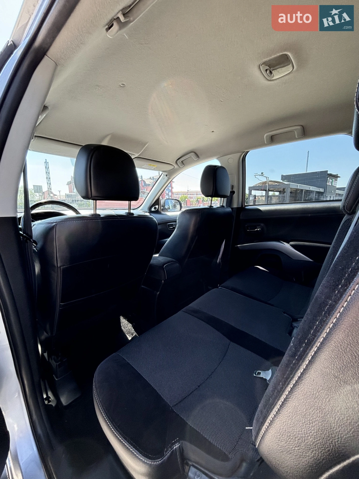2010 Mitsubishi Outlander - мініатюра 10