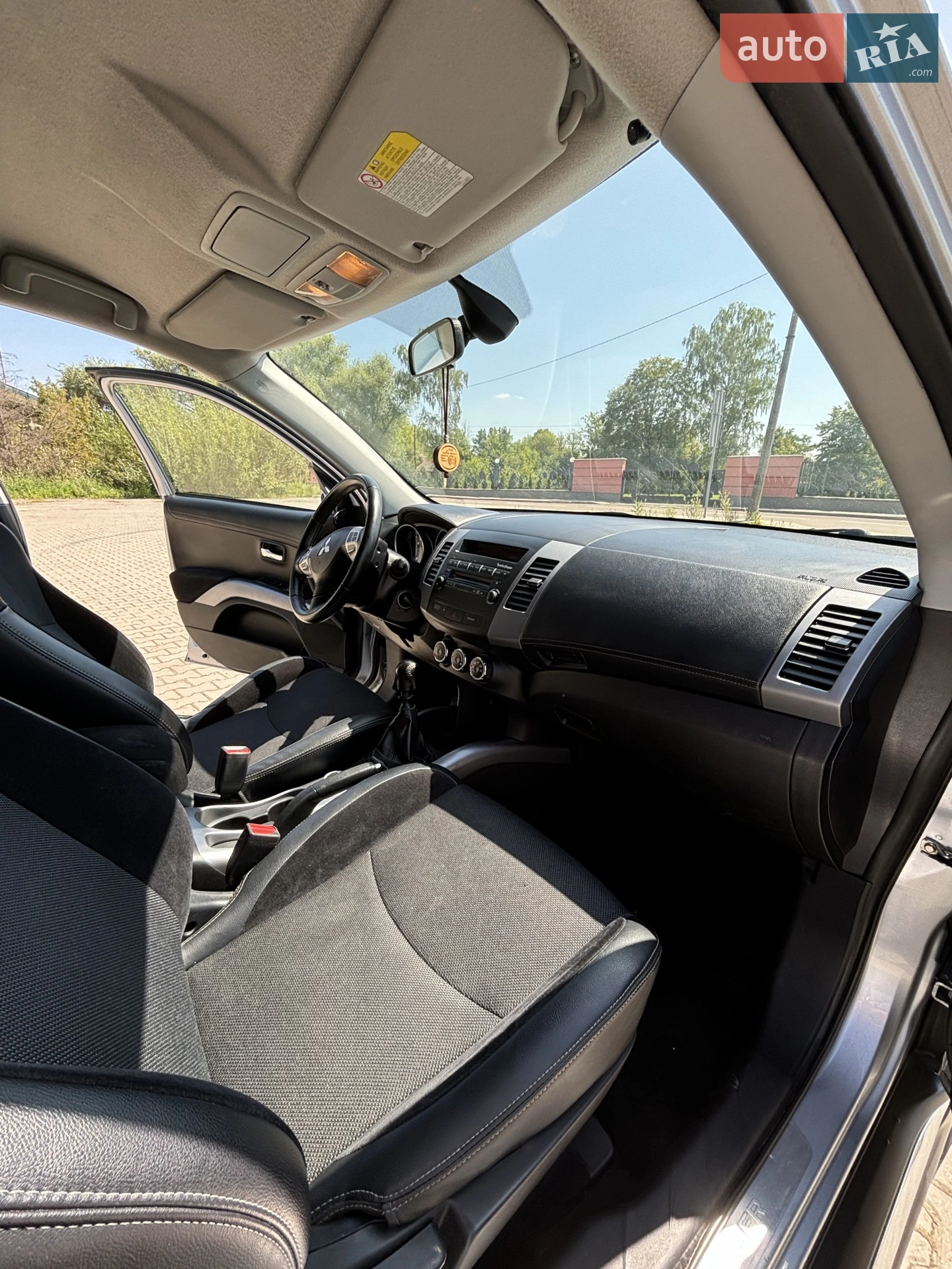 2010 Mitsubishi Outlander - мініатюра 8