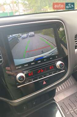 Позашляховик / Кросовер Mitsubishi Outlander 2021 в Житомирі