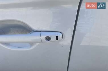 Внедорожник / Кроссовер Mitsubishi Outlander 2014 в 