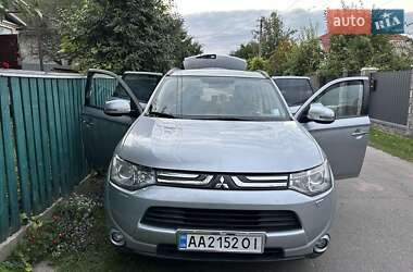 Позашляховик / Кросовер Mitsubishi Outlander 2013 в Обухові