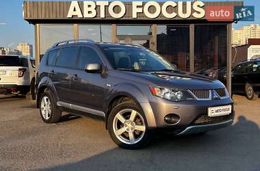 Позашляховик / Кросовер Mitsubishi Outlander 2008 в Києві