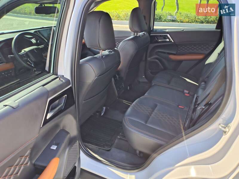 Позашляховик / Кросовер Mitsubishi Outlander 2022 в Дніпрі