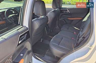 Внедорожник / Кроссовер Mitsubishi Outlander 2022 в 