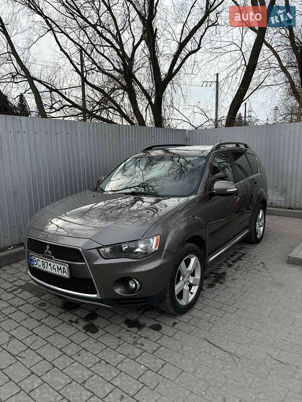 Mitsubishi Outlander 2010