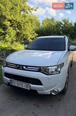 Позашляховик / Кросовер Mitsubishi Outlander 2012 в Старокостянтинові