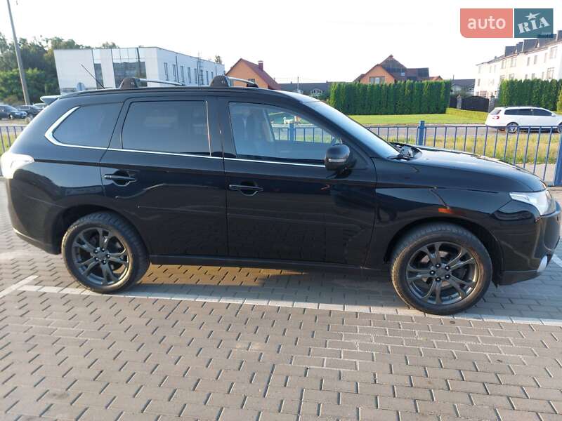 Позашляховик / Кросовер Mitsubishi Outlander 2012 в Нетішині