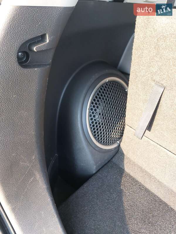 Позашляховик / Кросовер Mitsubishi Outlander 2012 в Нетішині