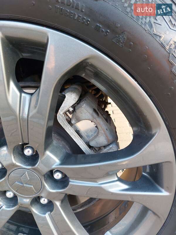 Позашляховик / Кросовер Mitsubishi Outlander 2012 в Нетішині