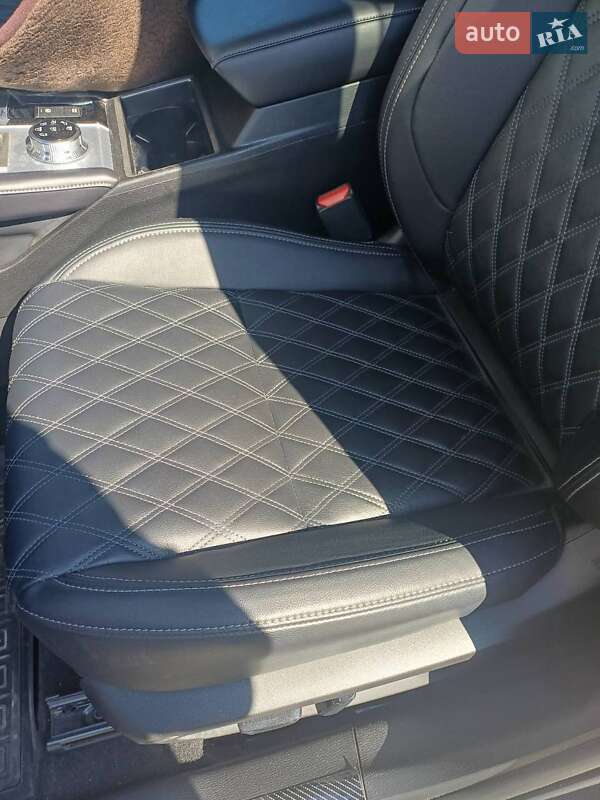 Позашляховик / Кросовер Mitsubishi Outlander 2024 в Тернополі