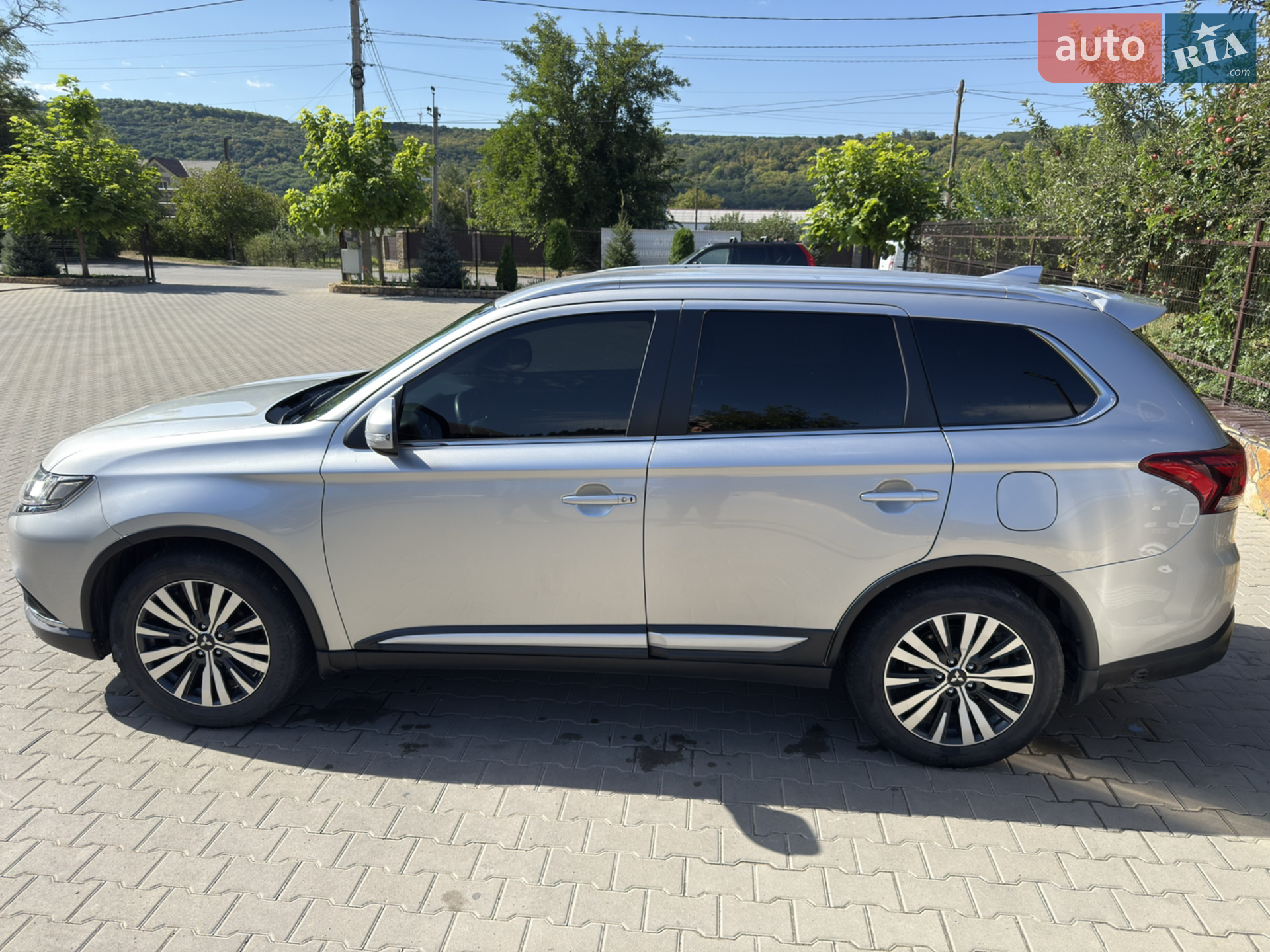 2019 Mitsubishi Outlander - мініатюра 3