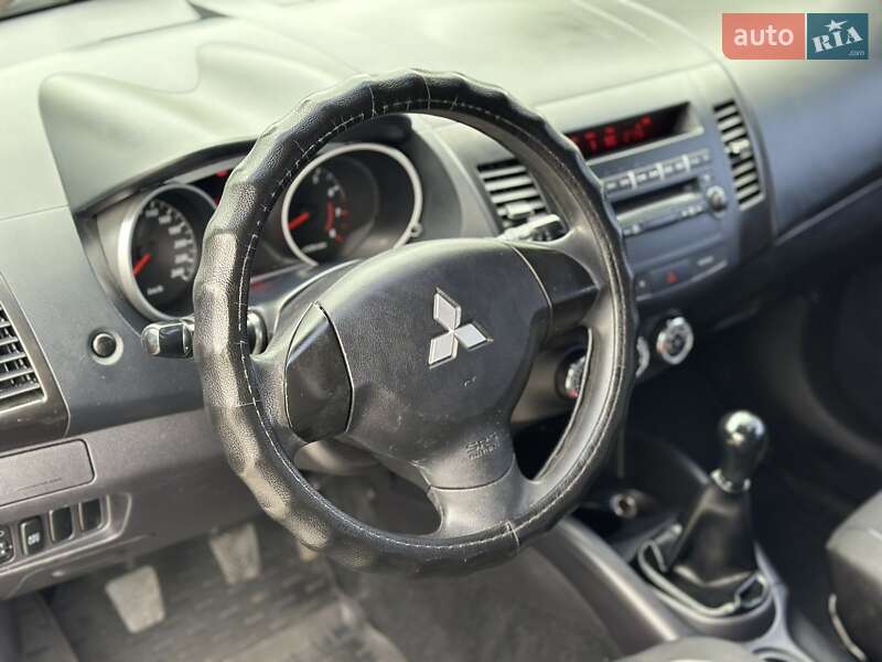 Внедорожник / Кроссовер Mitsubishi Outlander 2010 в Днепре