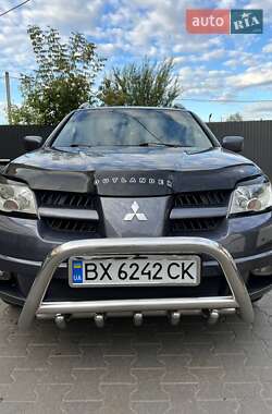 Внедорожник / Кроссовер Mitsubishi Outlander 2004 в Хмельницком