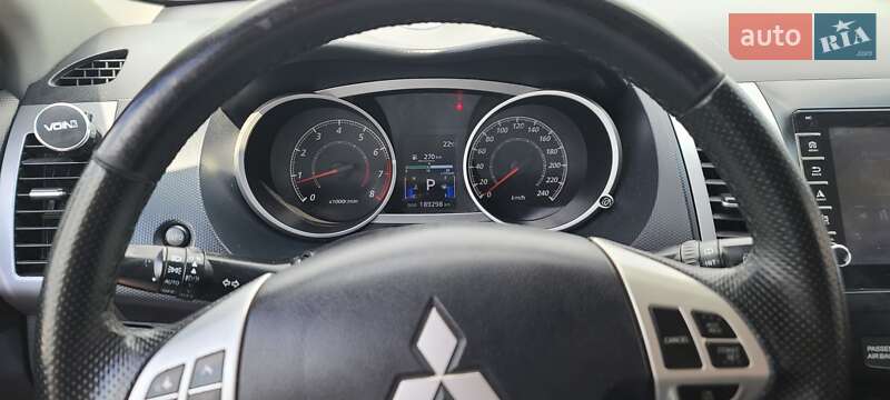 Позашляховик / Кросовер Mitsubishi Outlander 2011 в Львові фото 5 Позашляховик / Кросовер Mitsubishi Outlander 2011 в Львові