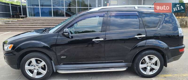 Позашляховик / Кросовер Mitsubishi Outlander 2011 в Львові фото 22 Позашляховик / Кросовер Mitsubishi Outlander 2011 в Львові