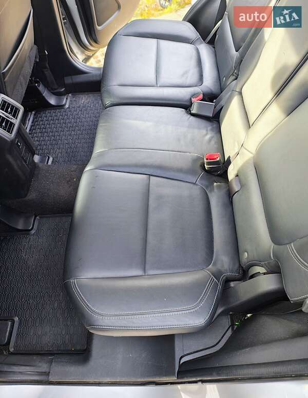 Позашляховик / Кросовер Mitsubishi Outlander 2018 в Львові