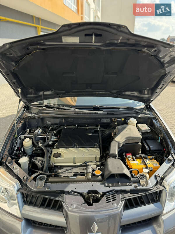 Внедорожник / Кроссовер Mitsubishi Outlander 2006 в Виннице