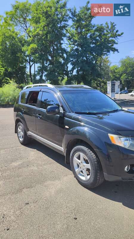 Внедорожник / Кроссовер Mitsubishi Outlander 2008 в Николаеве